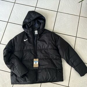 Women’s Nike Thermafit medium bomber jacket